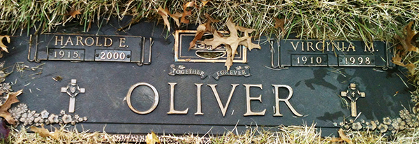 Headstone of Virginia May Oliver (née Sinton) 1910 - 1998