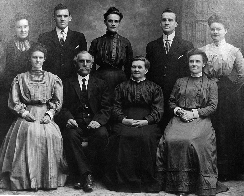 William Ambrose Weller and family, circa 1905